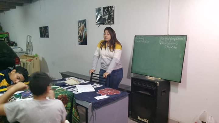 agrupPalh's tweet photo. Un día de trabajo resumido en algunas fotos.
¡Hoy Miércoles lleno de actividades!

FiNes y merendero "Familia Grande" en Don Orione.
Apoyo escolar en Solano.
Entrega de verdura en todas las localidades. https://t.co/MYrb5I7F2C