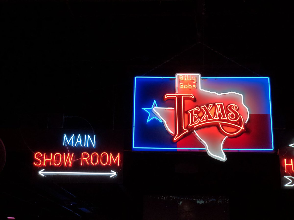 ContrConnection's tweet photo. We’re closing out #CCCONF19 with a Party at Billy Bob’s! Thank you to all our attendees for making the 21st annual Conference & Expo a great success! https://t.co/EGfI7W1Cj7