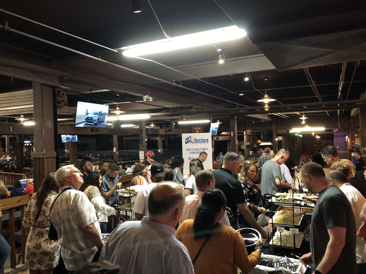 ContrConnection's tweet photo. We’re closing out #CCCONF19 with a Party at Billy Bob’s! Thank you to all our attendees for making the 21st annual Conference & Expo a great success! https://t.co/EGfI7W1Cj7