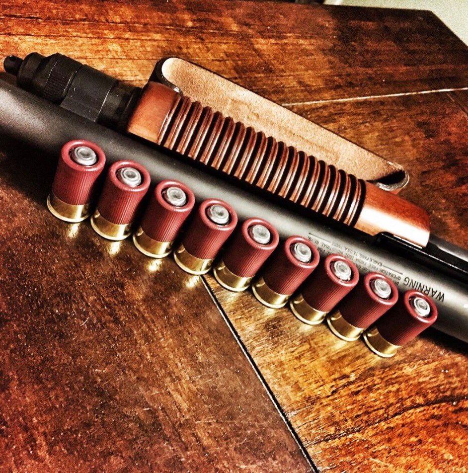 AguilaAmmo's tweet image. Let&apos;s go 9 rounds 
#repost @cowboysgunroom #minishells #minishell #aguila #aguilaammo #leadslug #12gauge #nightstick #mossbergshockwave #mossberg #mossbergnightstick #shotgun