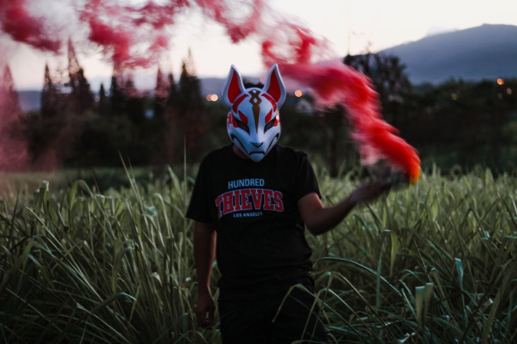 Bryanyan_'s tweet photo. Honor Among Thieves | 100 Thieves
📷 @lyyeugenio
@Nadeshot @Valkyrae @CouRageJD @Drake @scooterbraun @jacksondahl @RohnJobinson @Muddawg #100Thieves #100T #Fortnite #Driftmask #Runitup https://t.co/hkMzJppany