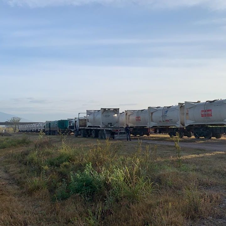 GrupoElAzul's tweet photo. #PLOT realizó un nuevo operativo de carga del #ferrocarril #BelgranoCargas https://t.co/rC37vOcCe7