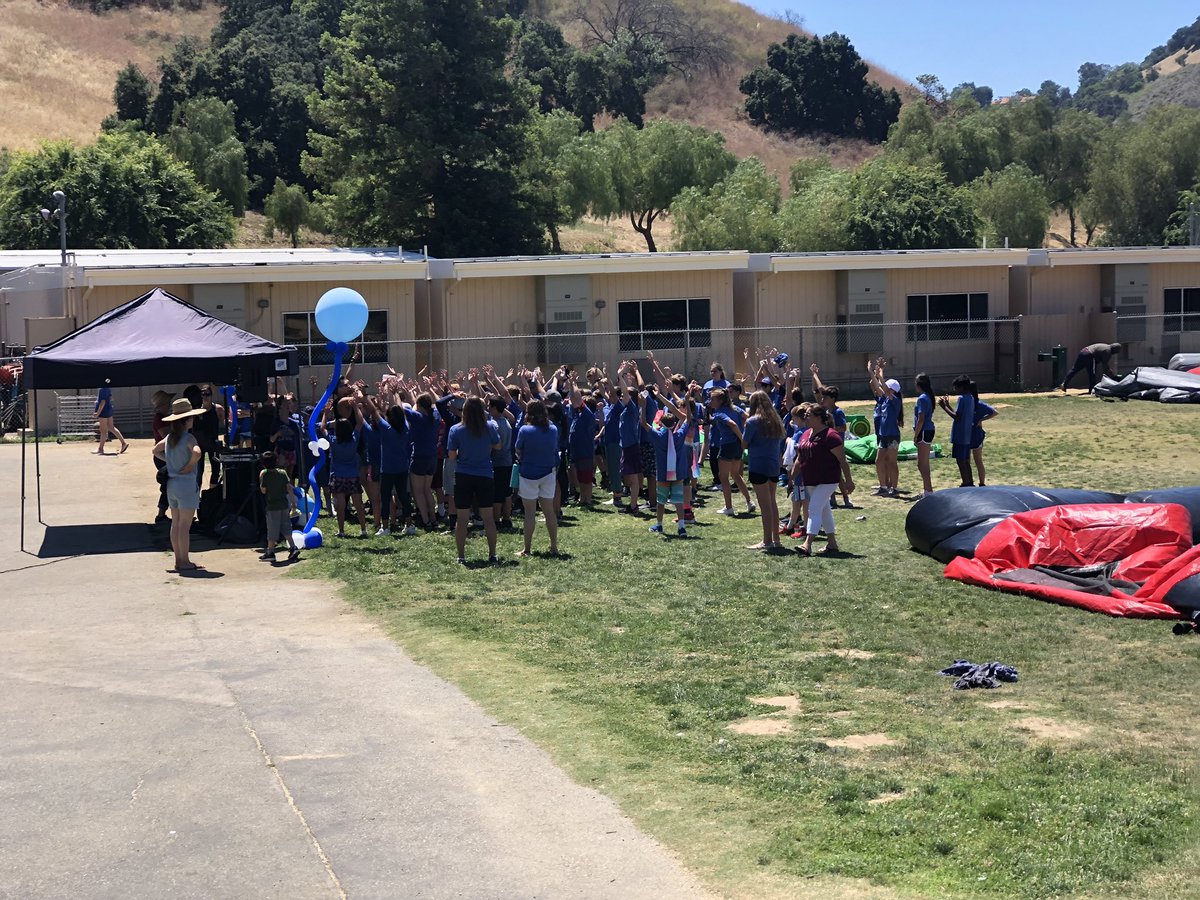 Last day of school!!! We’re going to miss the 5th grade class of 2019!! Go Colts! 🐴💙