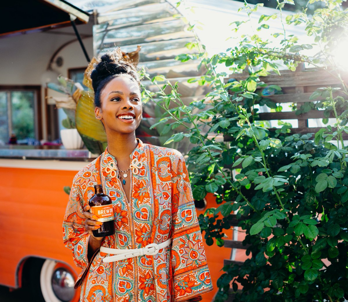 Beat the summer heat with Power Flower– the brand new orange + hibiscus kombucha from <a href="/brewdrkombucha/">brewdrkombucha</a>. Available in bottles and on tap at all #TownshendsTea locations.