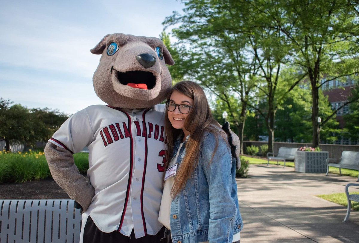 ariannafelice_'s tweet photo. very excited to officially be a greyhound and spend the next 4 years here❤️ #uindy https://t.co/cDqLIRPvDK