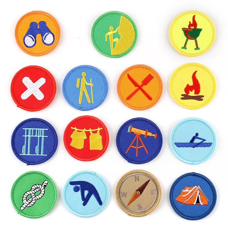 wovenlabel_1's tweet image. Round iron on fashion woven patch for garment and hat #wovenpatch #garmentpatch #irononpatch
