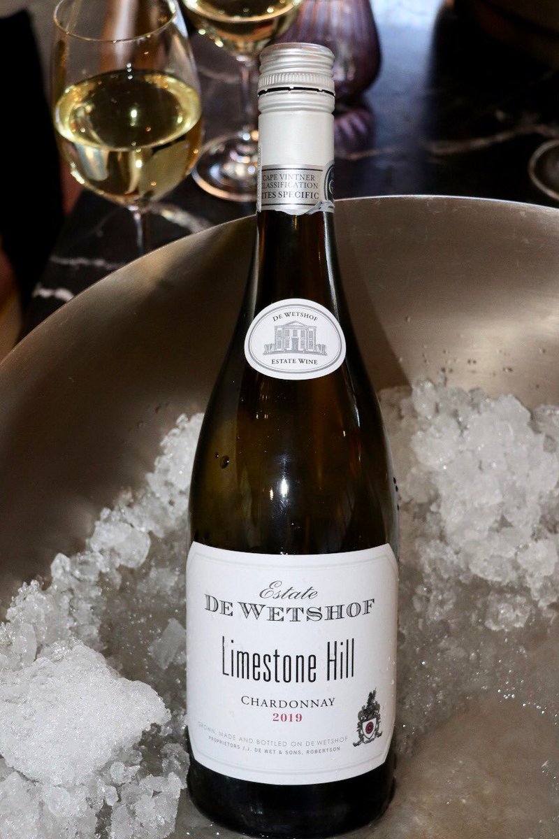 LaurasWorldza's tweet photo. Seabass, lemongrass and coconut sauce, grilled green vegetables, pickled cucumber, dill paired perfectly with Limestone Hill Chardonnay. 👌🏻
#LaurasWorld
#Saint
#SaintJHB
#DeWetshofEstate
#RobertsonWineValley
#TastetheLifestyle
#LimestoneHill https://t.co/1AdHdMZe7Q