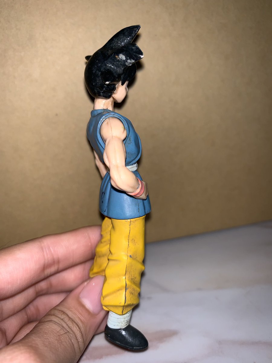 FIGURE tweet media