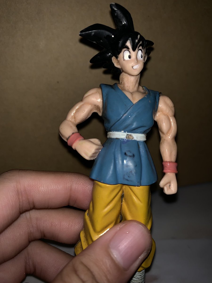 FIGURE tweet media