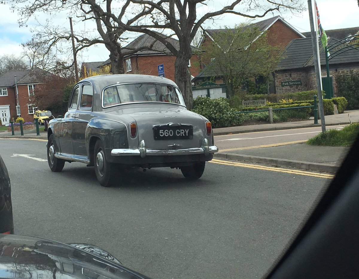 judith_sheen's tweet photo. #ThroughTheWindscreen #Rover P4 https://t.co/RWTbXtoNwI