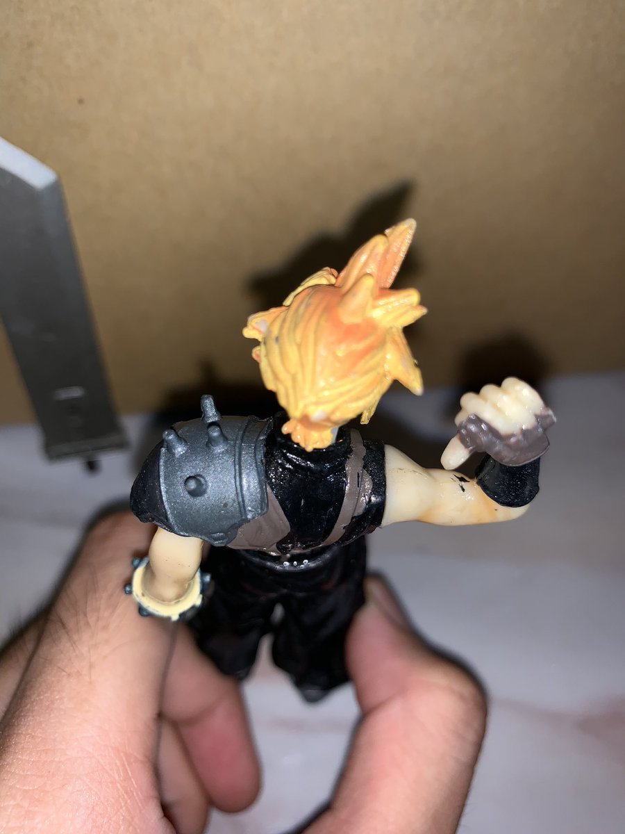 FIGURE tweet media