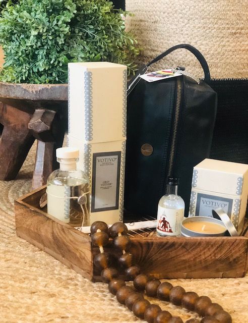 villageviewjhb's tweet image. #BeautyFactory’s limited edition Father’s Day gift sets offer a curated collection of scents from their core range, combined with locally manufactured, quality brands that offer value and longevity, and are made with love - just for Dad! #VillageView #BeautyFactorySA