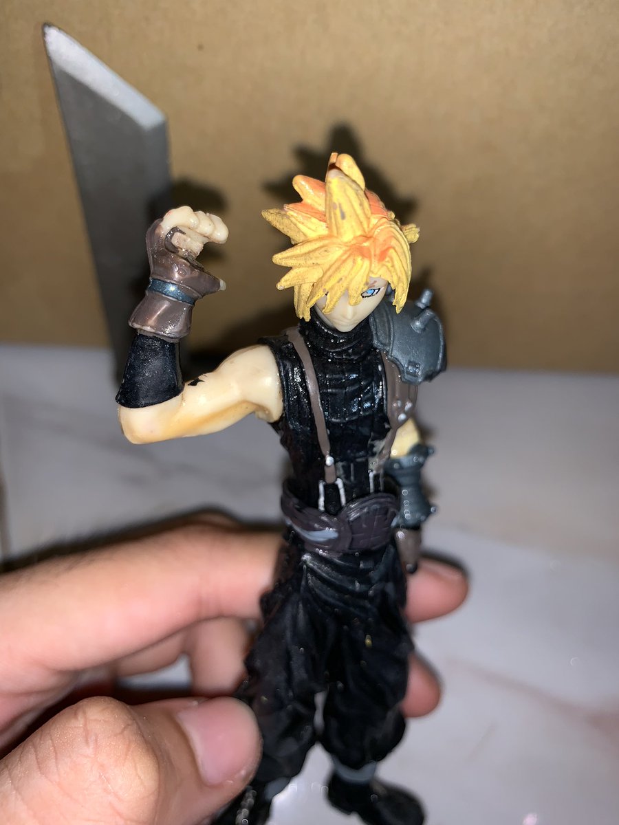 FIGURE tweet media