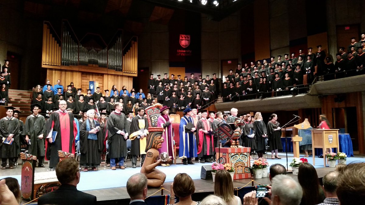 Rose_ah_lyn's tweet photo. #uvicgrads convocation 2019 faculty of engineering, Bachelor of Computer Science. https://t.co/tegnU3QVWi