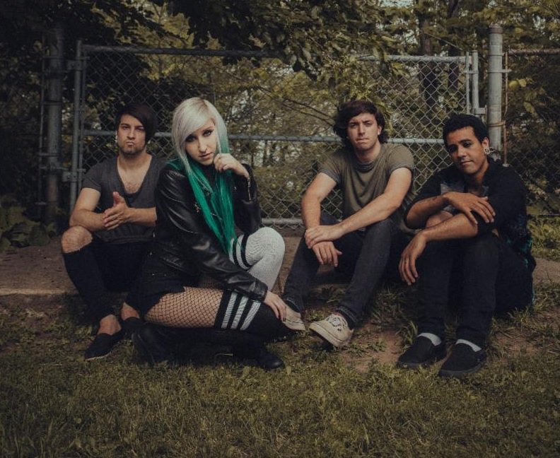 ShawnyRHarvey's tweet photo. Weekly Discovery: The Ocean Cure (@TheOceanCure) on @DigiSpun https://t.co/CMX1gz7M6U #Toronto #PostHardcore #ReDiscover #NewMusic #WeeklyDiscovery #Structures #Huntress #FemaleFronted https://t.co/y1zjb2h3DT