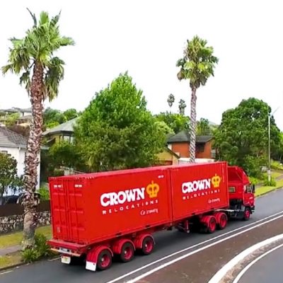 CrownReloNZ's tweet image. No more trans-shipping, additional handling or items getting left behind; 'The Northerner' is your best choice when #movinglarge capacity of household goods. 
They'll all fit in! ow.ly/ZMwu30oT19y

#MovewithCrown #LargeMovingtruck #Relocation