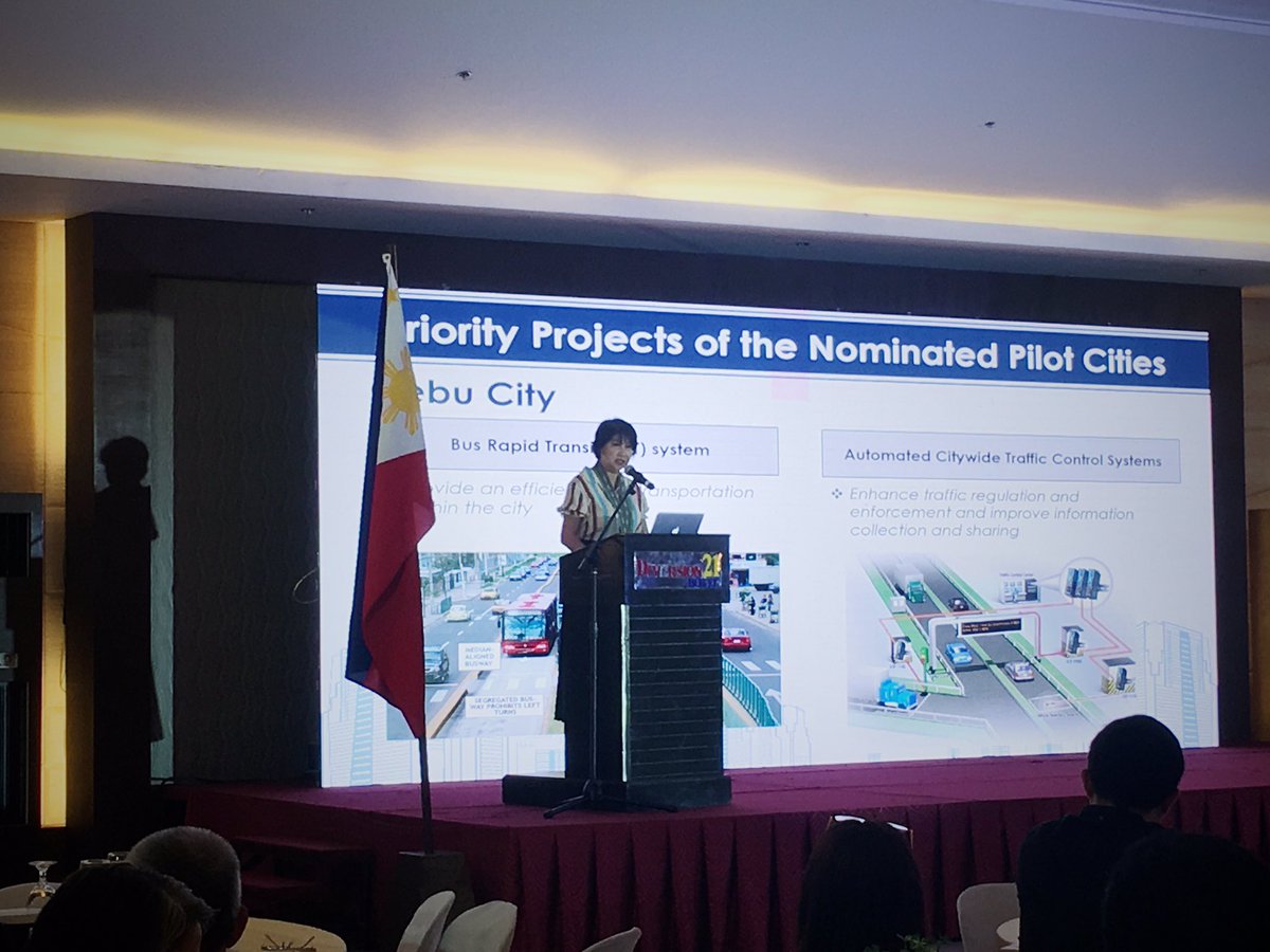 dostpcieerd's tweet photo. To open the plenary messages, NEDA Undersecretary for Socio-Economic Planning Dr. Rosemarie Edillon talks about the ASEAN Framework for Smart Cities.
#PCIEERDAt9 #Tech4SmartGovernance https://t.co/83CoFcFhcG