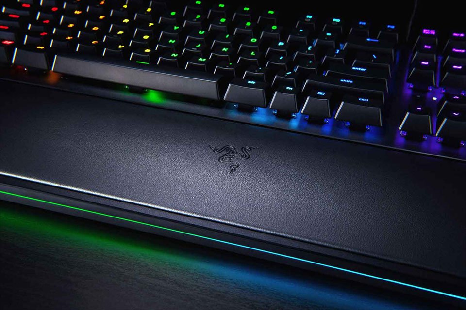 Want a $349 Razer Huntsman Elite keyboard? Retweet this tweet, and leave at least one comment on our public roadmap to enter: trello.com/b/qsMpsnck/mog…. 

Giveaway ends June 17.