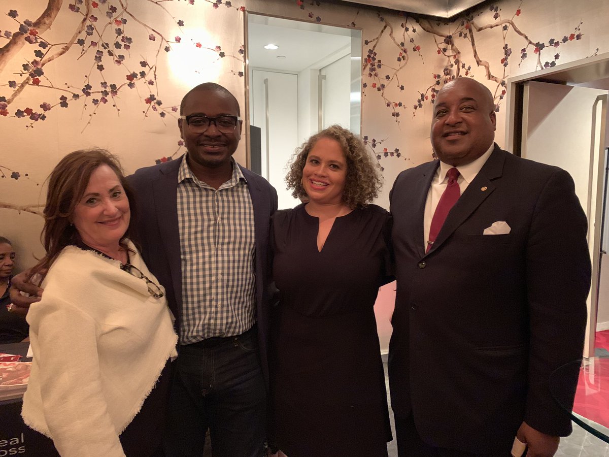 AARPNY's tweet photo. It was a pleasure to meet #alvinailey’s Artistic Director, Robert Battle. He shared a great story of how people are connected through dance and we’re excited to be a sponsor for the 2019 season @lincolncenter. #AARPNY https://t.co/AUWU3MVwI6