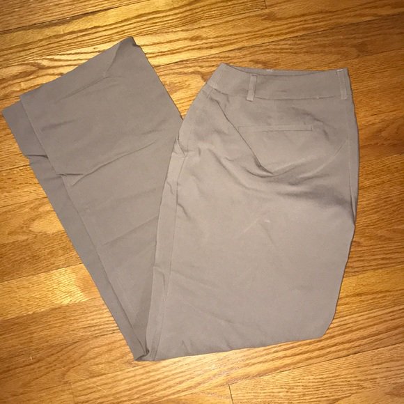 Jacrist7's tweet photo. So good I had to share! Check out all the items I'm loving on @Poshmarkapp #poshmark #fashion #style #shopmycloset #gap #apt9 #bananarepublic: https://t.co/z8x743MBmN https://t.co/CDLmycX7Gs