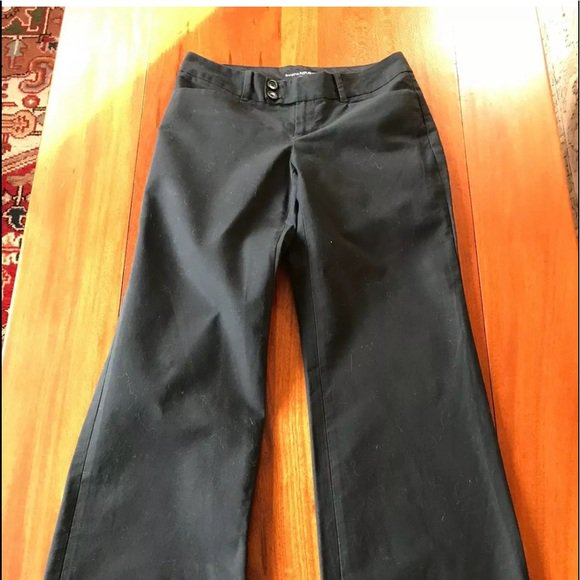 Jacrist7's tweet photo. So good I had to share! Check out all the items I'm loving on @Poshmarkapp #poshmark #fashion #style #shopmycloset #gap #apt9 #bananarepublic: https://t.co/z8x743MBmN https://t.co/CDLmycX7Gs