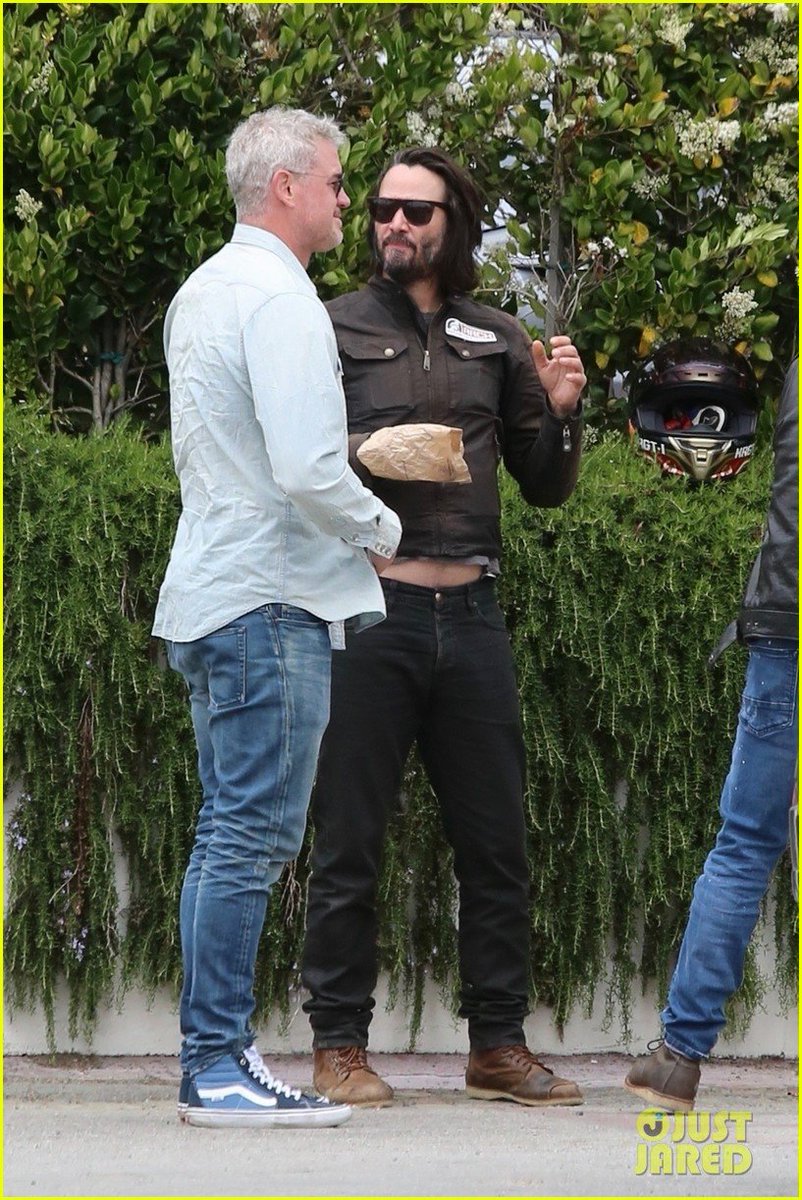 Ayako Ueda Keanureeves Runs Into Eric Dane While Hanging With Friends On Wednesday June 12 In Malibu T Co Hnc85jsevi Justjared 47photos 6月12日 マリブでの キアヌ リーブス 友人たちとバイクのツーリング中に 俳優仲間の