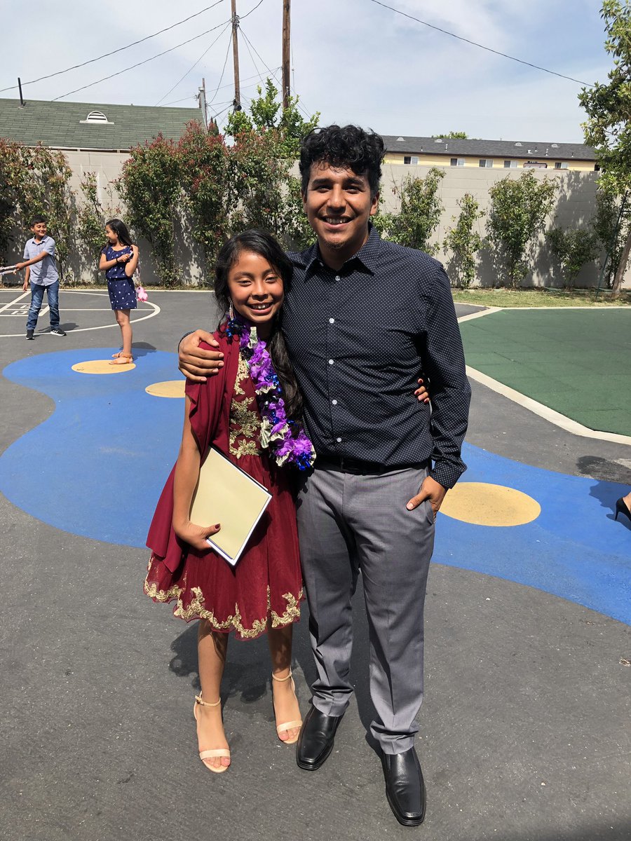 oaksinskeep's tweet photo. We made it ! What a year of growth it has been for all of us ! ✊🏾 https://t.co/mB6un7wRsB