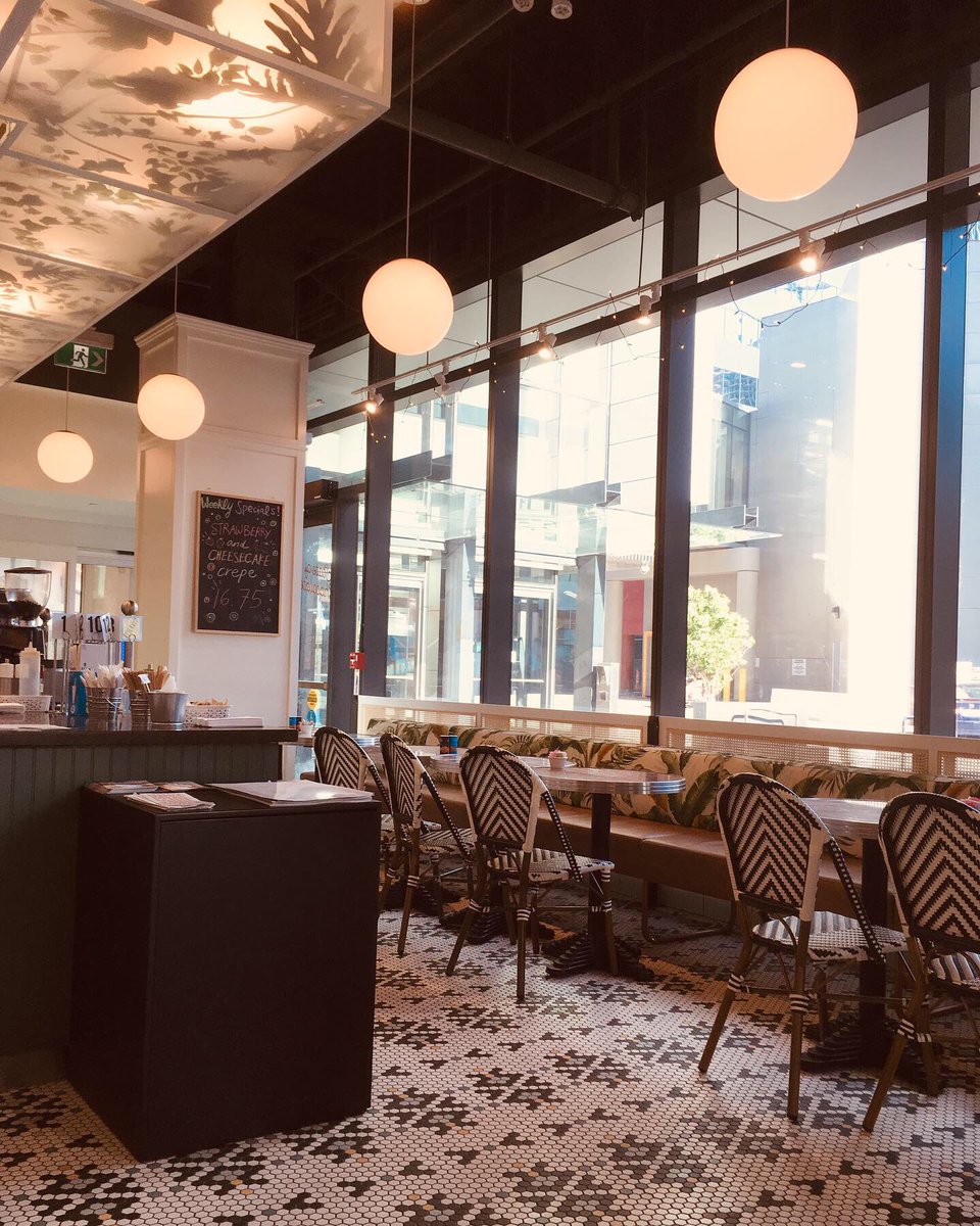 Hot hot #hot outside &amp; there is $3 dipped #icecream cones available for a select time?  Well, then the whole fam must make an outing! Super nice friendly peeps working tonight <a href="/cacao70official/">Cacao 70</a> Ice District  #yeg #yegfood #summer #treats #sweet #softserve #dessert