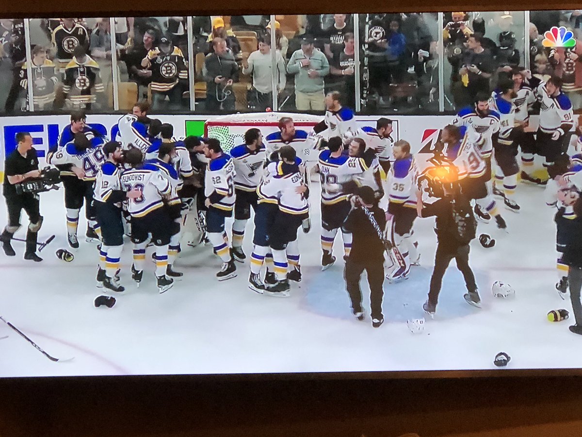 AmandaGuerraCBS's tweet photo. Can’t be mad at first time champs. Not even a little bit. #StlBlues #StanleyCup https://t.co/tCkbGR9noO