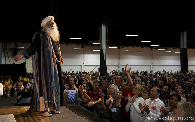 SadhguruJV's tweet photo. If you eliminate the need to get something out of Human relationships, if you naturally overflow with joy, you can have fabulous relationships with all sorts of people. #SadhguruQuotes https://t.co/KVHVTe8EAJ