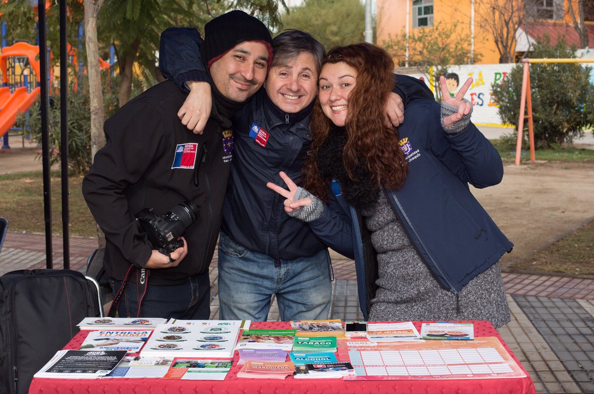 PrevieneSJ's tweet photo. @PrevieneSJ presente en la actividad JUSTICIA EN TU BARRIO, junto a otras instituciones como el Poder Judicial, Registro Civil, Corporacion de Asistencia Judicial, @munisanjoaquin, Carabineros y PDI. Acercando los servicios a los vecinos de la comuna en distintos barrios. https://t.co/399BKZcwaU