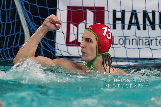 catharyn4's tweet image. FTC Telekom Budapest Goalkeeper Soma Vogel reacts to his save during the Final 8 Championship Game vs Olympiacos in Hannover, Germany 6/8/2019. 📷@catharynhaynephoto for @kap7international . #turbowp #kap7  #kap7thebestballintheworld  #wasserball #pal… bit.ly/2F5ic6A