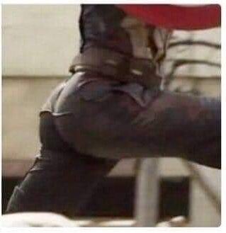 mrstzp's tweet photo. feliz aniversário p rabetão mais lindo desse planeta #GoWatchEndgame https://t.co/LmaX4Y8mTt