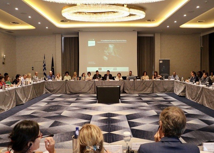 edessaika's tweet photo. Ολοκληρώθηκε η 5η Επιτροπή Παρακολούθησης του ΕΣΠΑ - Α. Τζιτζικώστας: «Το 2019 έτος επιχειρηματικότητας για την Περιφέρεια Κεντρικής Μακεδονίας» https://t.co/9njNrT7A6n https://t.co/IE6bzO8rYJ
