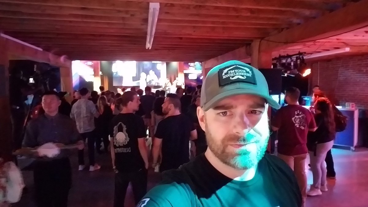 PiFFlive's tweet image. Day two comes to a close at the @MillerLite Cantroller after-party with @ericandre !