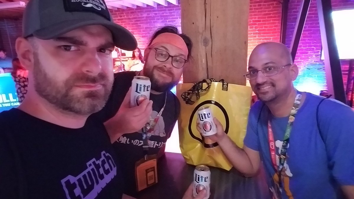 PiFFlive's tweet image. Day two comes to a close at the @MillerLite Cantroller after-party with @ericandre !