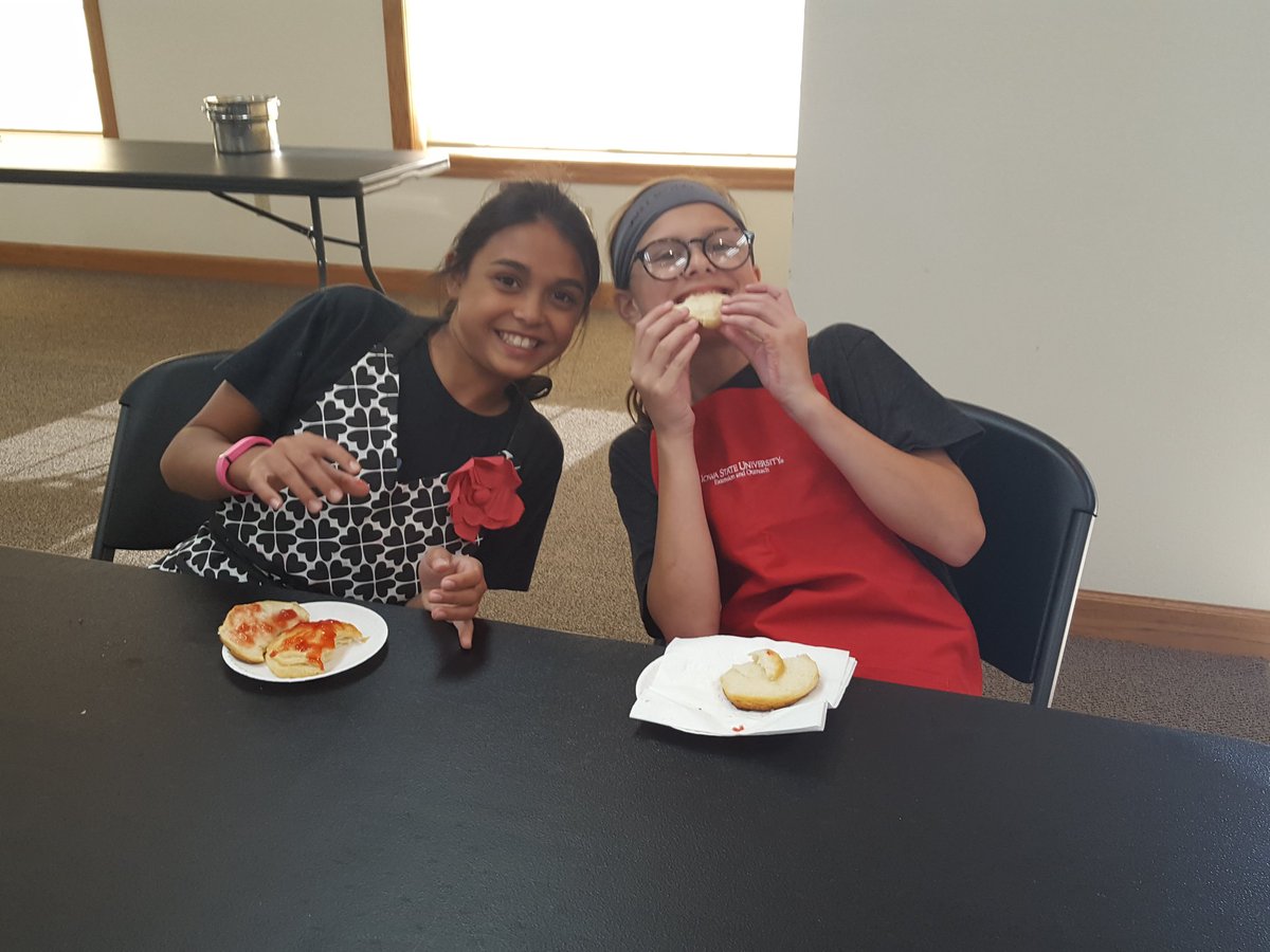 Cys_RD's tweet photo. 🍓 Youth Jam Workshop 🍓 

🍀 A berry good time was had by all in today's jam workshop! @ISUExtensionLee @iowa4h members learned to how to make jam and have jars ready for fair! 

👏 Thanks to @vehealthyISUEO for lending me a hand today!

@ISUExtension #HumanSciences https://t.co/hKm1gFRsKr