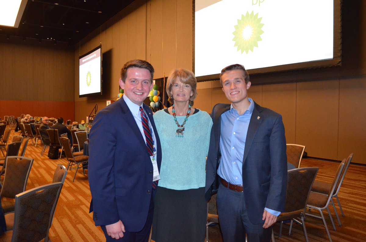 BenjiBacker's tweet photo. Two of the greatest people in the world! Thankful for Jackson, Lisa Murkowski, and the entire state of Alaska for their leadership on environmental issues. #WhyIConserve https://t.co/VY0Llbgf5j