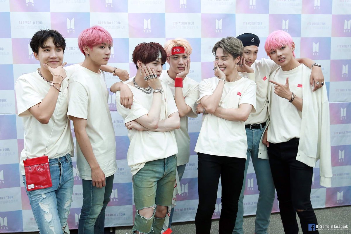bluegrey04's tweet photo. Haapyanv 6thn i like u thanks untuk 6thnna sudah menghibur kami #Army kami disini akan selau mendukungmu walau daru kejauhan youareperfect๐๐๐๐๐๐๐๐๐๐๐๐๐๐๐๐๐๐๐๐๐๐๐
@BTS_twt
#WishTreeForBTS
#Happy6YearsWithBTS
#HBD_BTS https://t.co/CRBhnWwByW