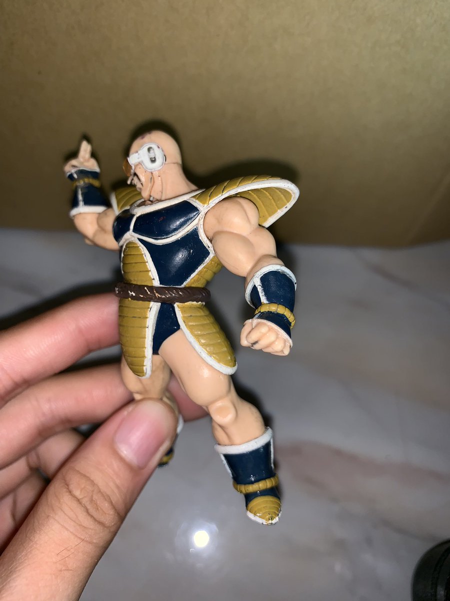 FIGURE tweet media