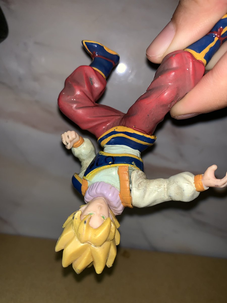 FIGURE tweet media