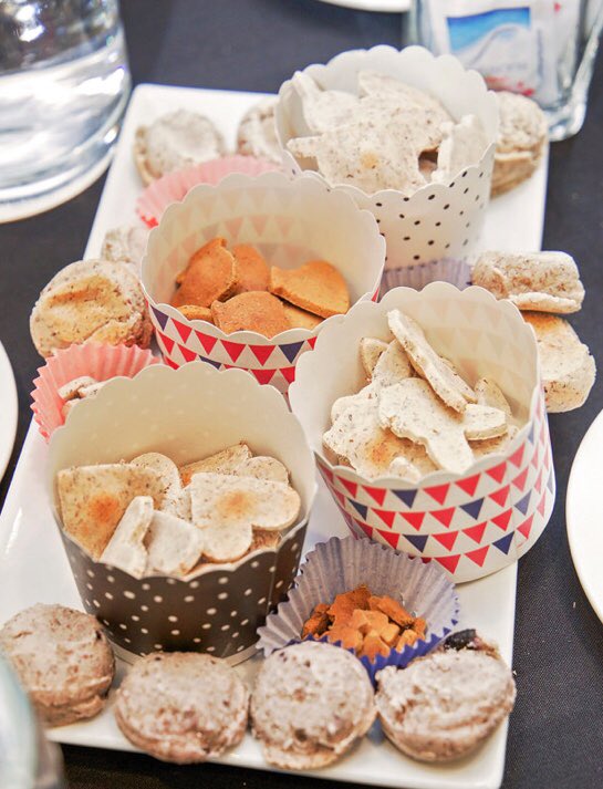 ARTSSeniors's tweet photo. Eeee! The pics are in from our high tea fundraiser in #yyc! We can’t thank everyone enough who came out to support us ❤️ Special thx to Furever Reflections for snapping these shots &amp; to Rare Vintage Rentals for the incredible selfie station &amp; to @DroolYYC for the doggo treats! https://t.co/08HU5zp1Ld