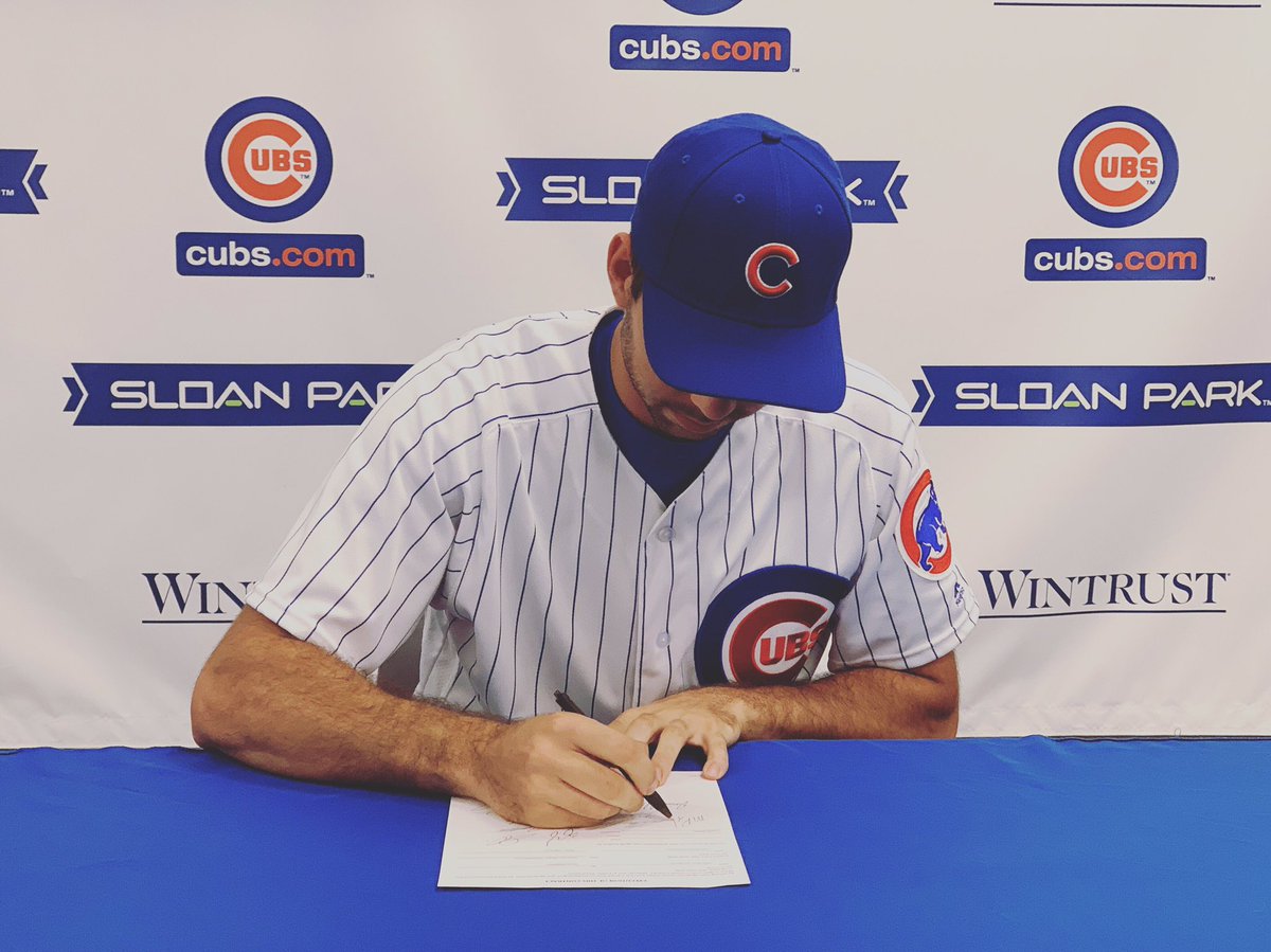 I’m officially a member of the Chicago Cubs! 🇮🇹->🤘🏻->Cubs