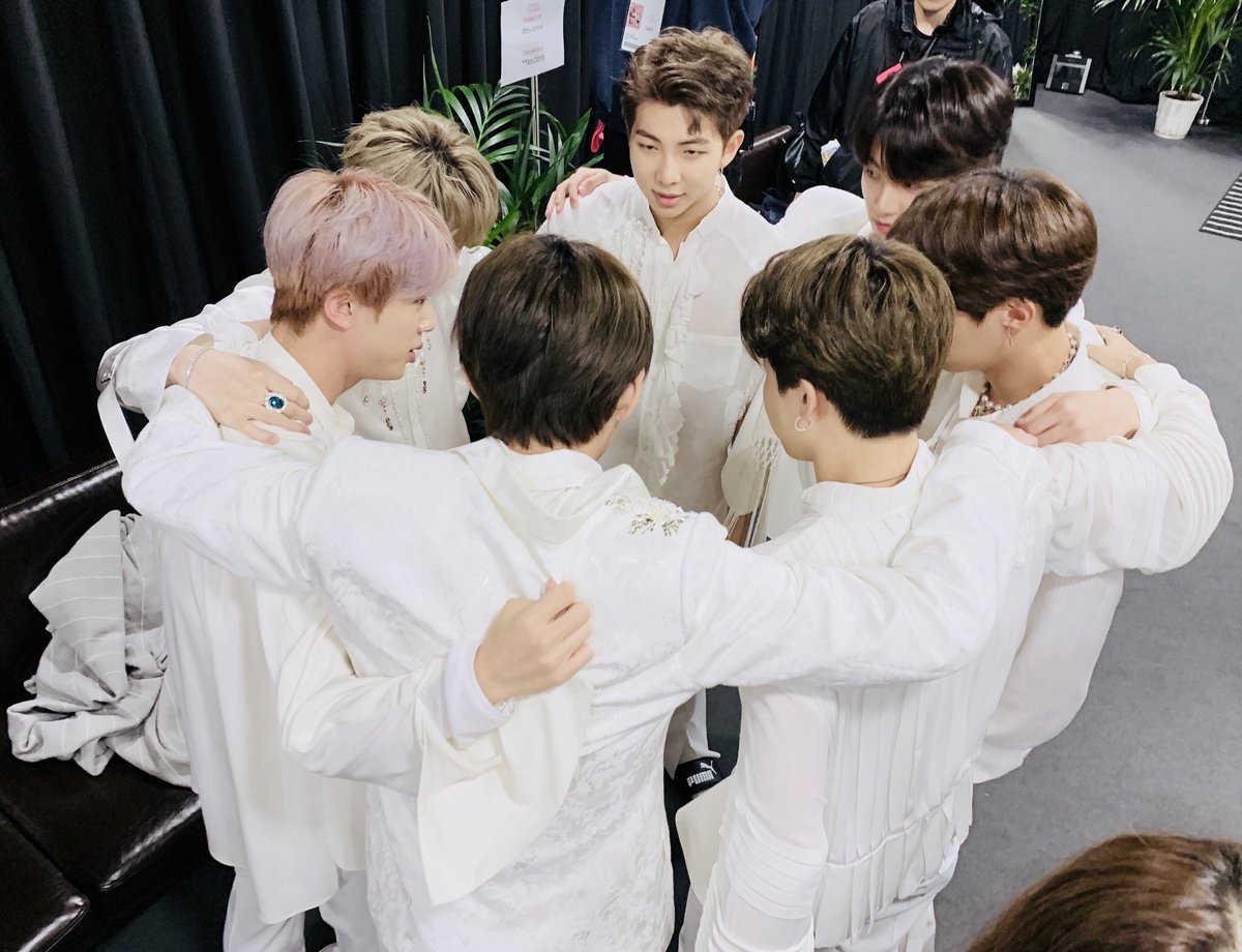 PasasnaA's tweet photo. #WePurpleYouBTS 
#ThankYouBTS 
Thank You For Becoming You BTS!!!💜💜💜 https://t.co/2ErVKoBEek