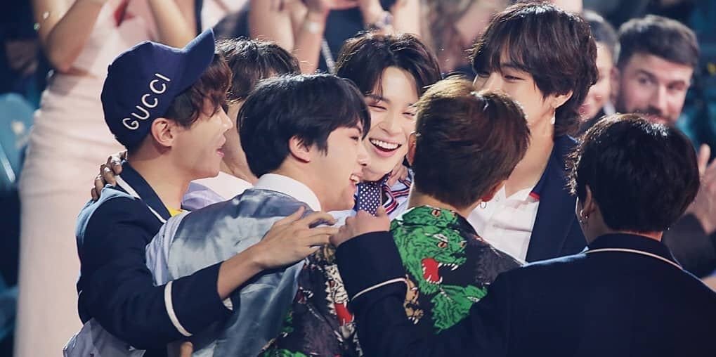 PasasnaA's tweet photo. #6YearsWithOurHomeBTS
@BTS_twt  
Thank you For Being You BTS!💜💜💜
We will Love  you till the last day of our sanity!🥰🙏❤️
#WePurpleYouBTS https://t.co/AqJ2p9Kn4f