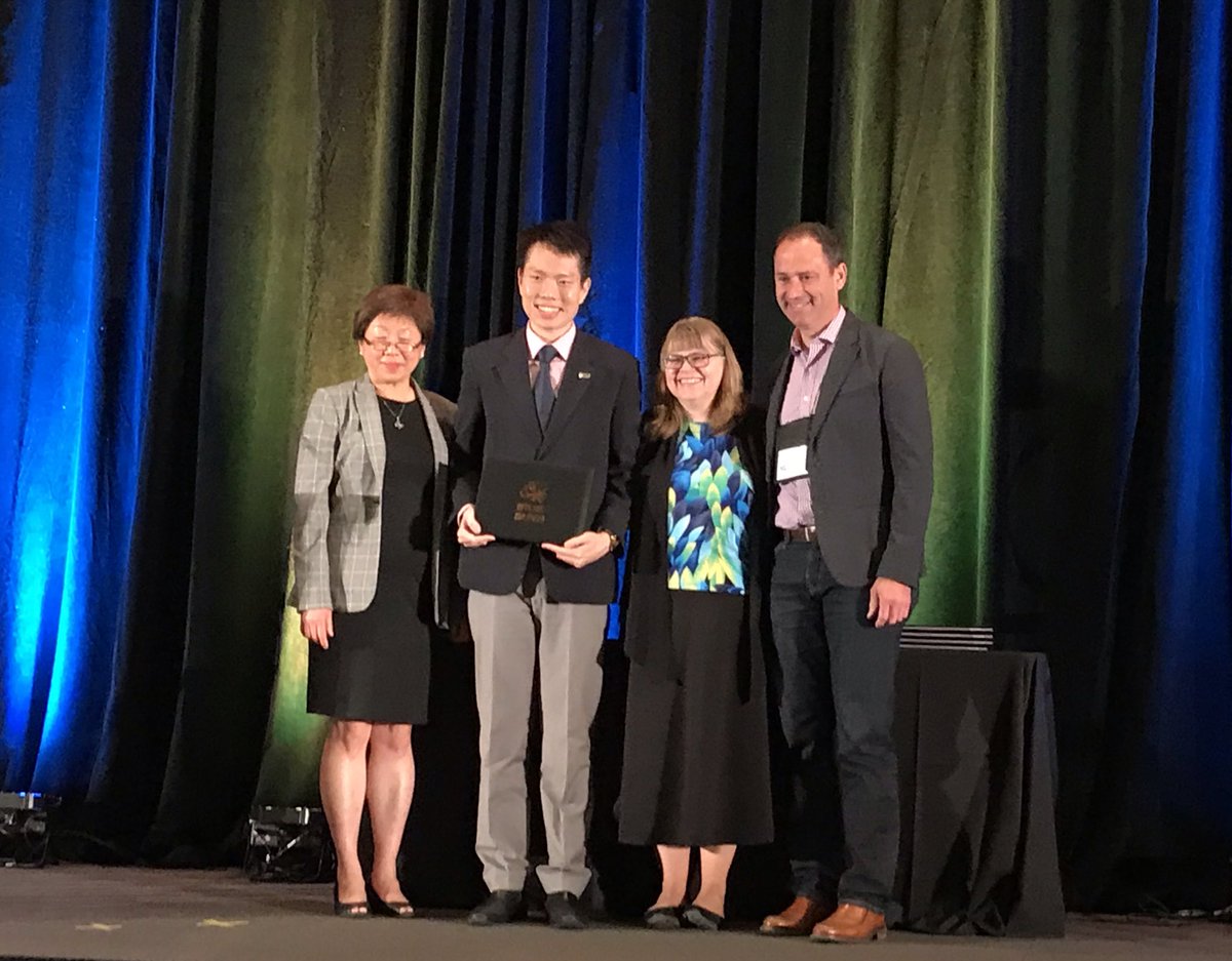 chemFunMan's tweet photo. Honored & overwhelmed to be a recipient of the 2019 @D2L award in #innovation in #SoTL conferred by @STLHESAPES at @STLHE_2019 I'm grateful to have the support of amazing students & colleagues @ChemNUS @alsetNUS Proud to be @NUSingapore alumnus. Merci beaucoup à tous. #IPOV https://t.co/4Byuxx6pzU
