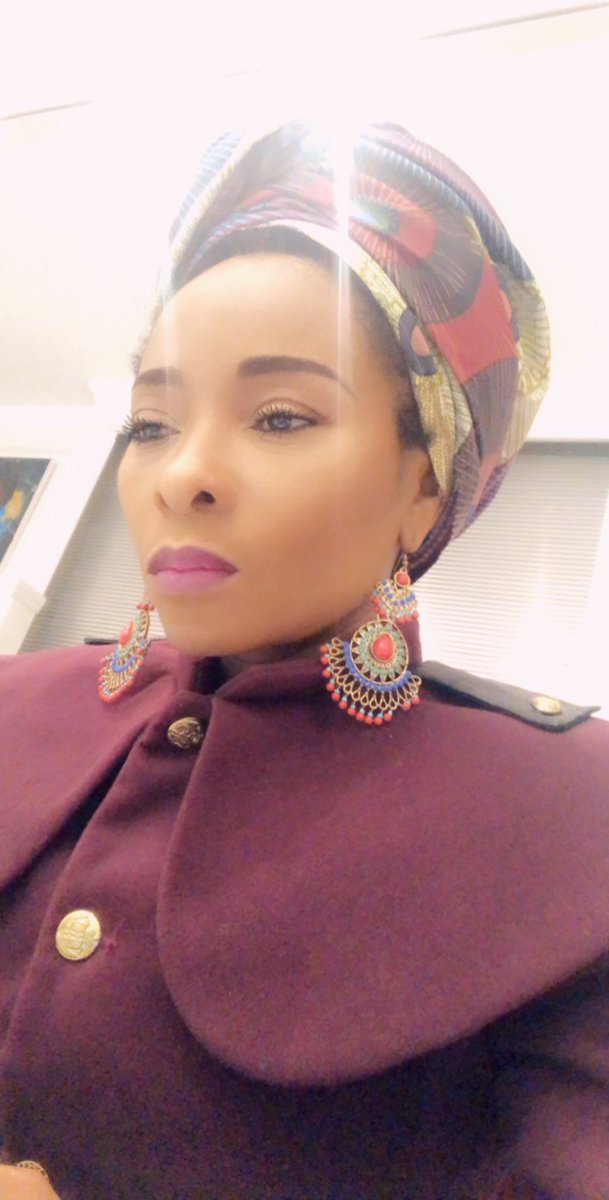 FabAcademic's tweet photo. We have to show up even when we dont feel like it. Tired, cold or simply feeling emotionaly weak - We dress up, show up & do the things that must be done. This is my hustle situation right now. Drop pictures of your situation right now plus an encouragement. #LifeOnTheFastLane https://t.co/ong7yq9SFa