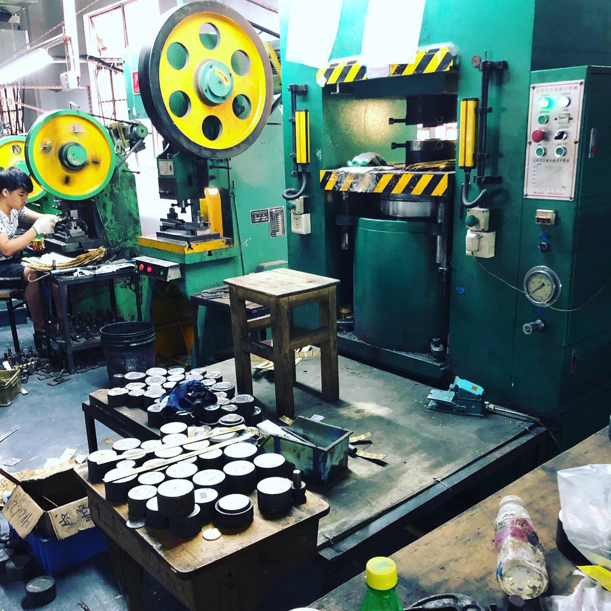 Winnie_maker's tweet photo. 🆕Here is our relocation factory,responsible for the production of your artwork. So i love it here. Do you like it too ?❤
Quote and custom👇👇👇
📧:sales@add-gifts.com
#cutepins #etsypins #enamelpin #pink #costume #lapelpin #lapelpins #pinsfactory #pinsmaker #pinsupplier https://t.co/R42aNx97JQ