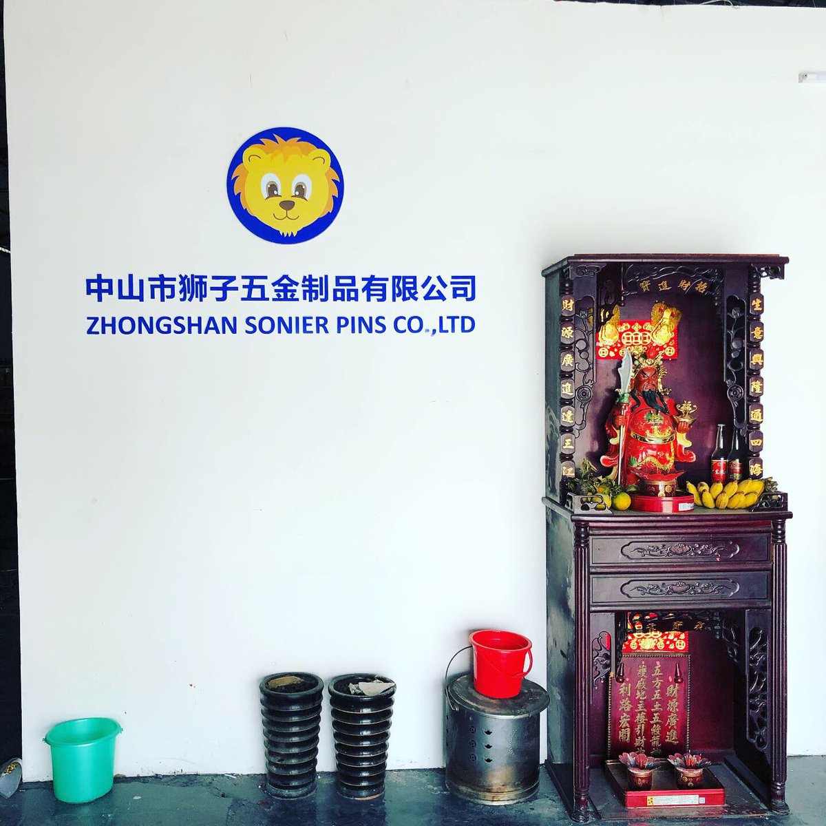 Winnie_maker's tweet photo. 🆕Here is our relocation factory,responsible for the production of your artwork. So i love it here. Do you like it too ?❤
Quote and custom👇👇👇
📧:sales@add-gifts.com
#cutepins #etsypins #enamelpin #pink #costume #lapelpin #lapelpins #pinsfactory #pinsmaker #pinsupplier https://t.co/R42aNx97JQ