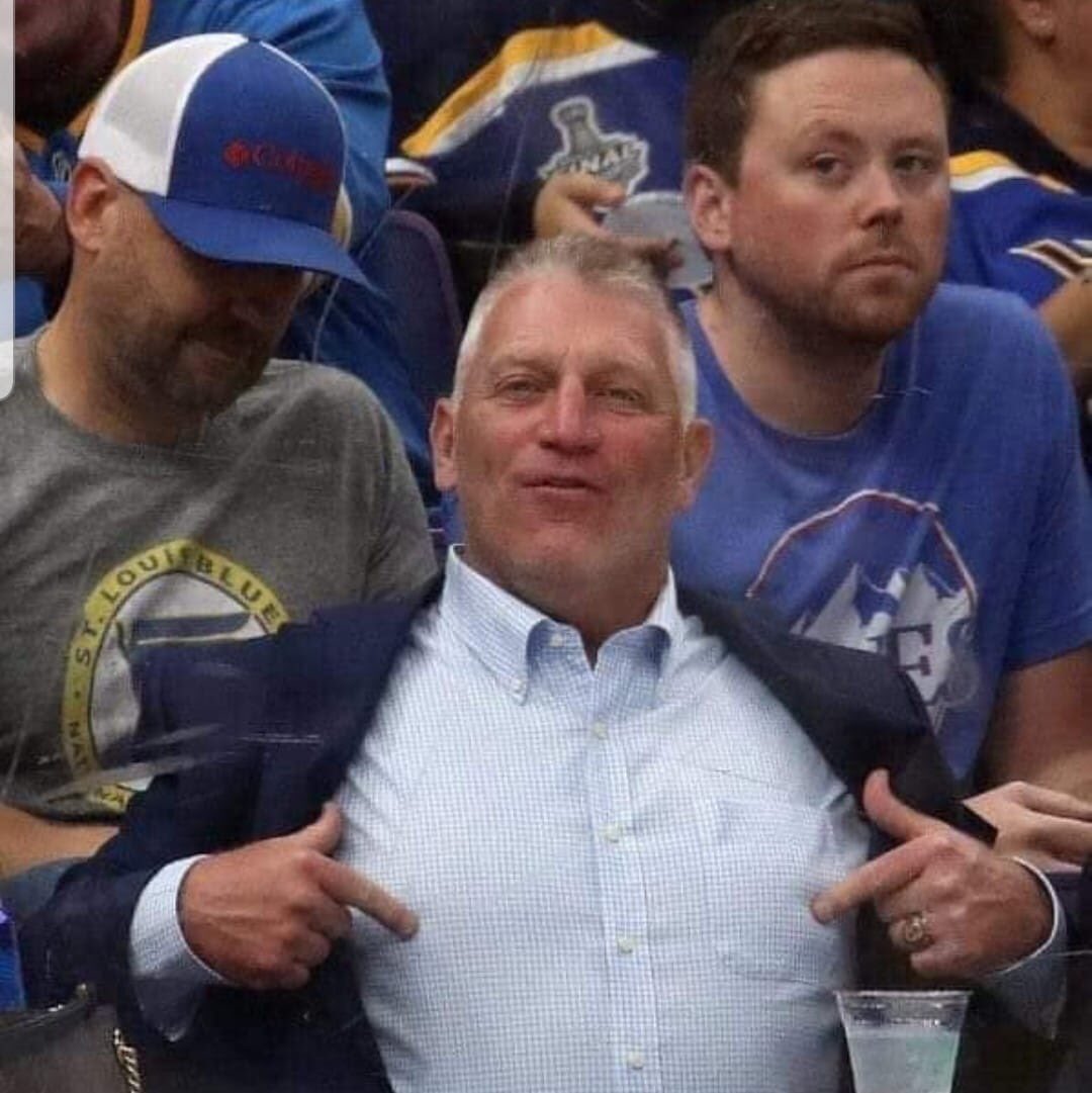 T_Lane_'s tweet photo. @stoolpresidente get as drunk as Brett for your loss brother. https://t.co/27K8jS59KK